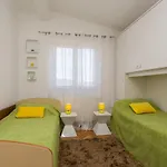 Almas - Heated Pool, Sauna, Gym And Tennis Court 4* Neorić