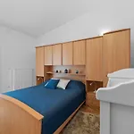 Almas - Heated Pool, Sauna, Gym And Tennis Court ゲストハウス