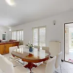 Almas - Heated Pool, Sauna, Gym And Tennis Court 4*