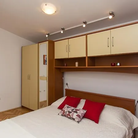 Almas - Heated Pool, Sauna, Gym And Tennis Court 4*