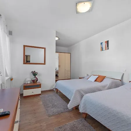 Almas - Heated Pool, Sauna, Gym And Tennis Court
